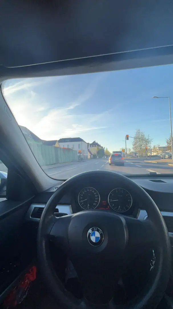 BMW 320 320i Aut. - 1