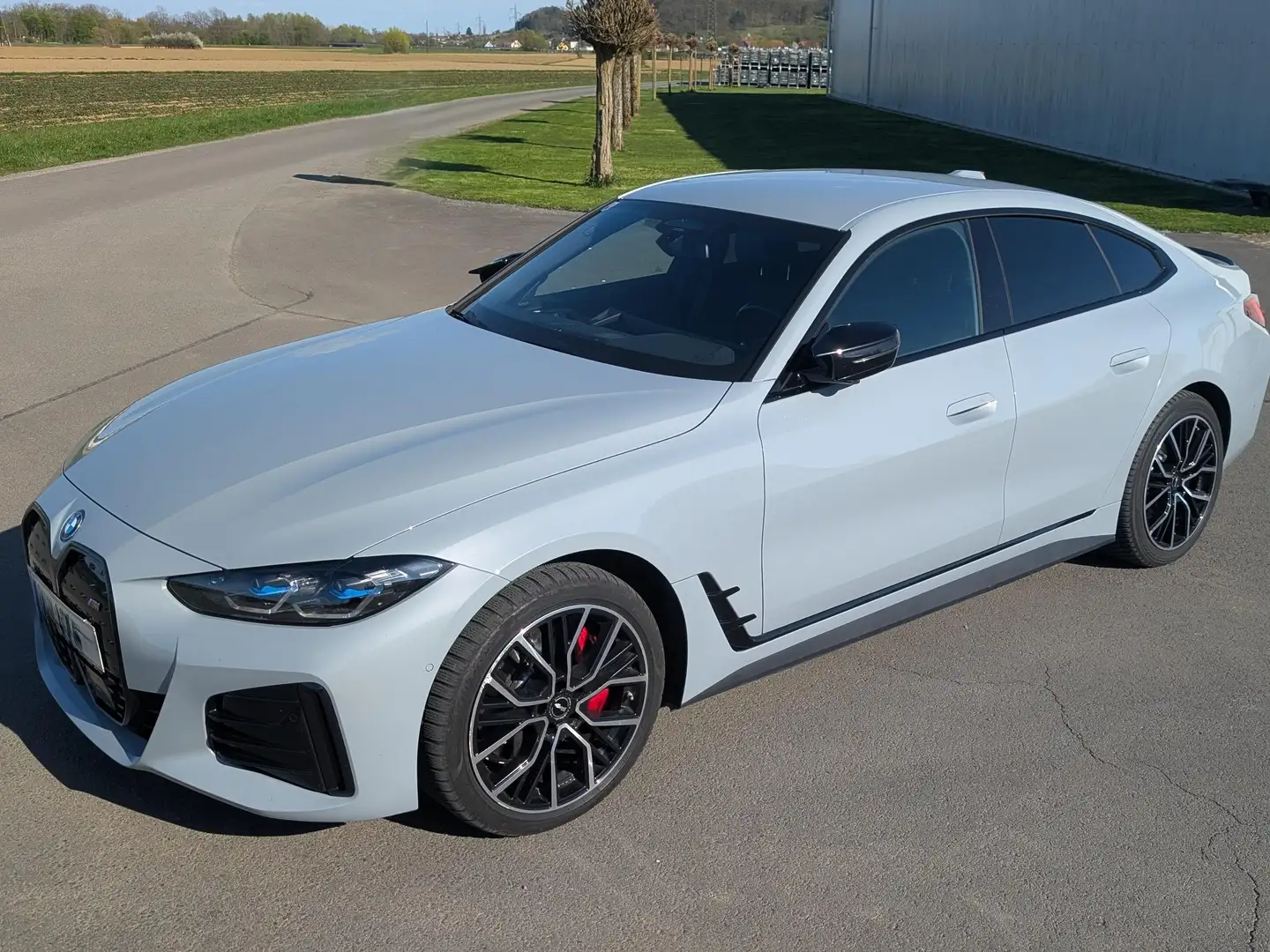 BMW i4 BMW i4 M50 - M-Sportpaket Pro - Care Paket bis 12/27 Grau - 1