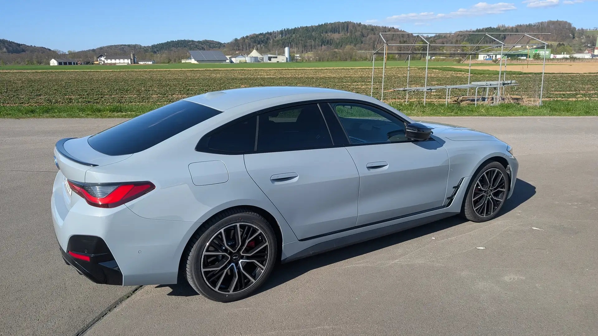 BMW i4 BMW i4 M50 - M-Sportpaket Pro - Care Paket bis 12/27 Grau - 2