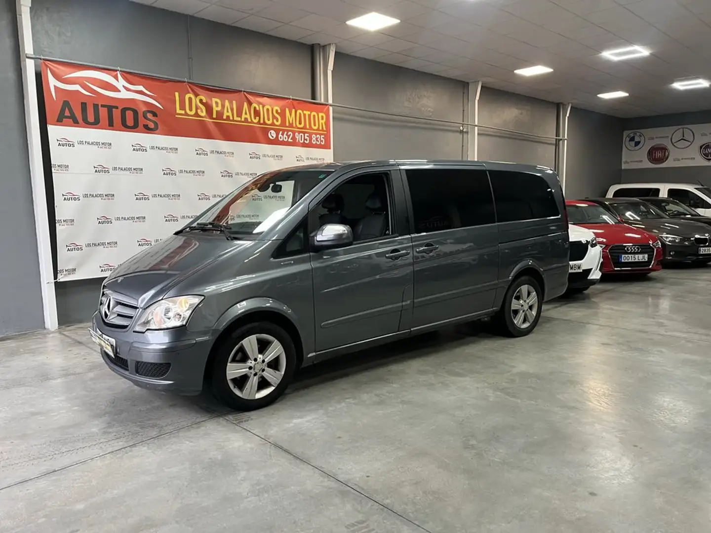 Mercedes-Benz EQE 300 Mercedes Viano 2.2 CDI Trend Extralarga Gris - 2