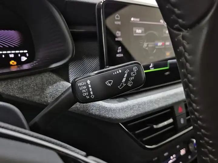 Škoda Kamiq 1.0 TSI Selection 2025, foto 13