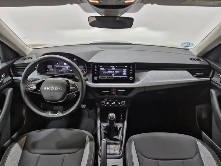 Škoda Kamiq 1.0 TSI Selection 2025, foto 4