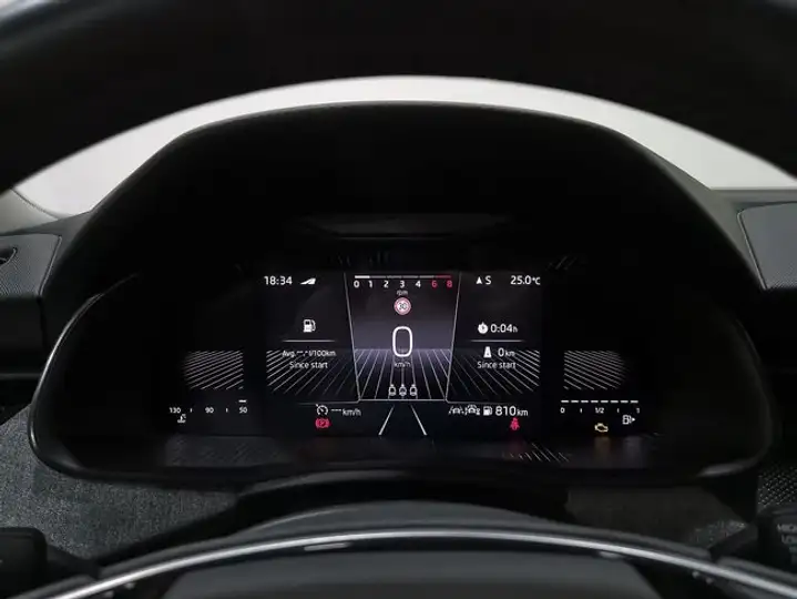 Škoda Kamiq 1.0 TSI Selection 2025, foto 11