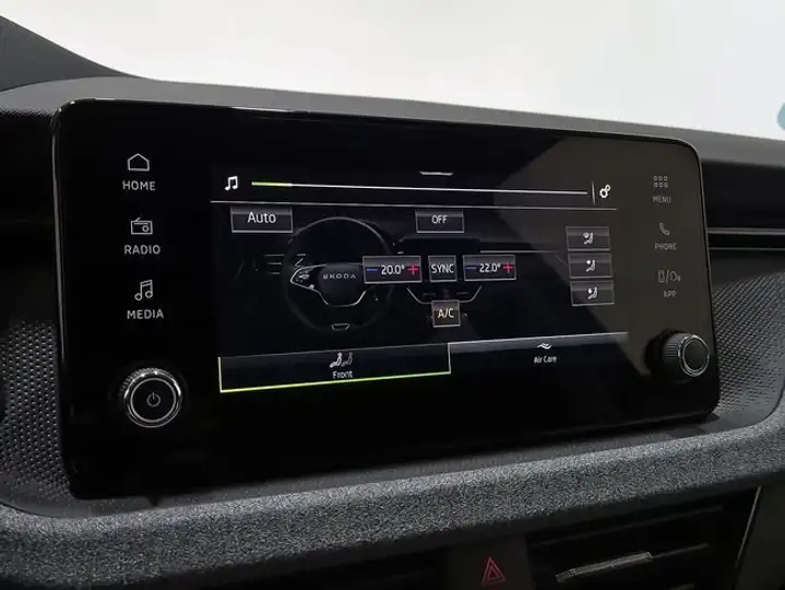 Škoda Kamiq 1.0 TSI Selection 2025, foto 23