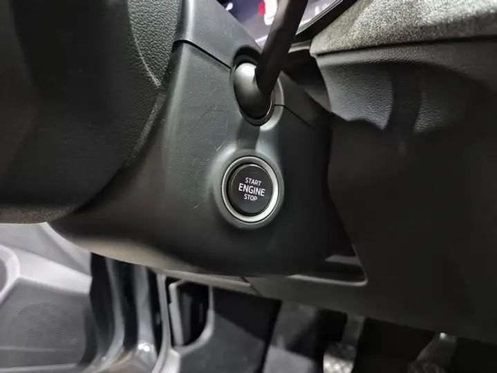 Škoda Kamiq 1.0 TSI Selection 2025, foto 16
