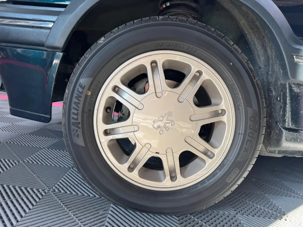 Peugeot 205 1.9i Gentry, foto 9