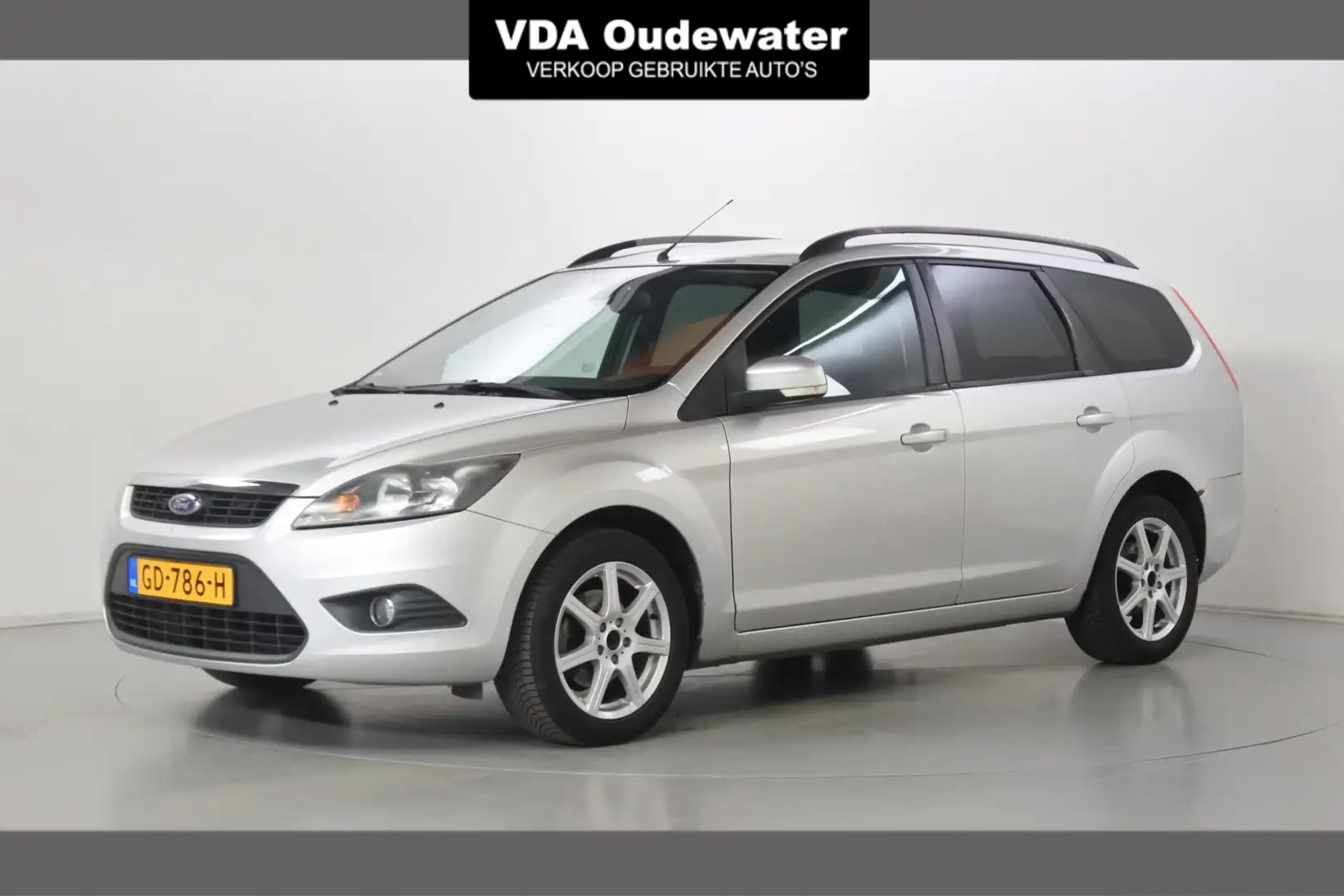 Ford Focus Wagon 1.6 Trend Trekhaak Grau - 1