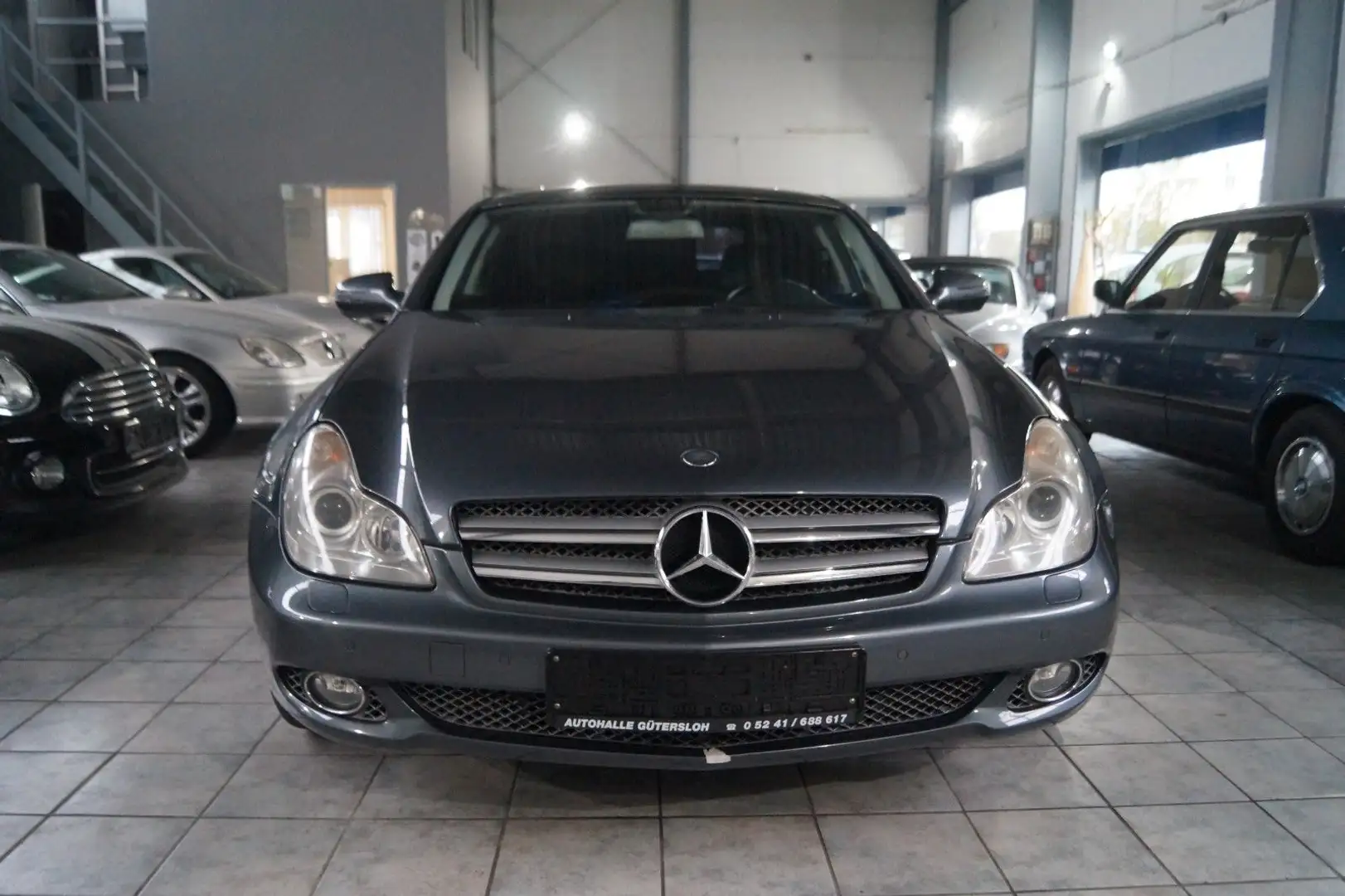 Mercedes-Benz CLS 350 CGI*Bi-Xenon*Navi*Leder*Memory*PDC*AHK Сірий - 2
