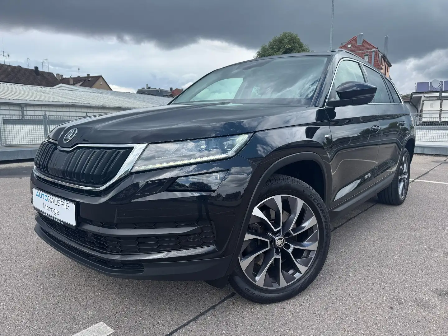 Skoda Kodiaq 2.0 TDI Drive 125 4x4 AHK/7SITZE/STANDH. Schwarz - 1