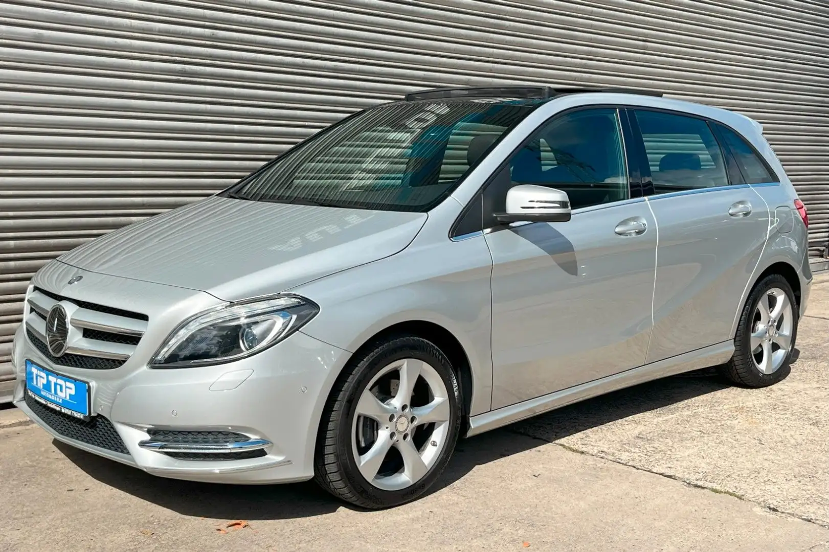 Mercedes-Benz B 200 SPORTPAKET *PANO*LEDER*BI-XEN* Plateado - 1