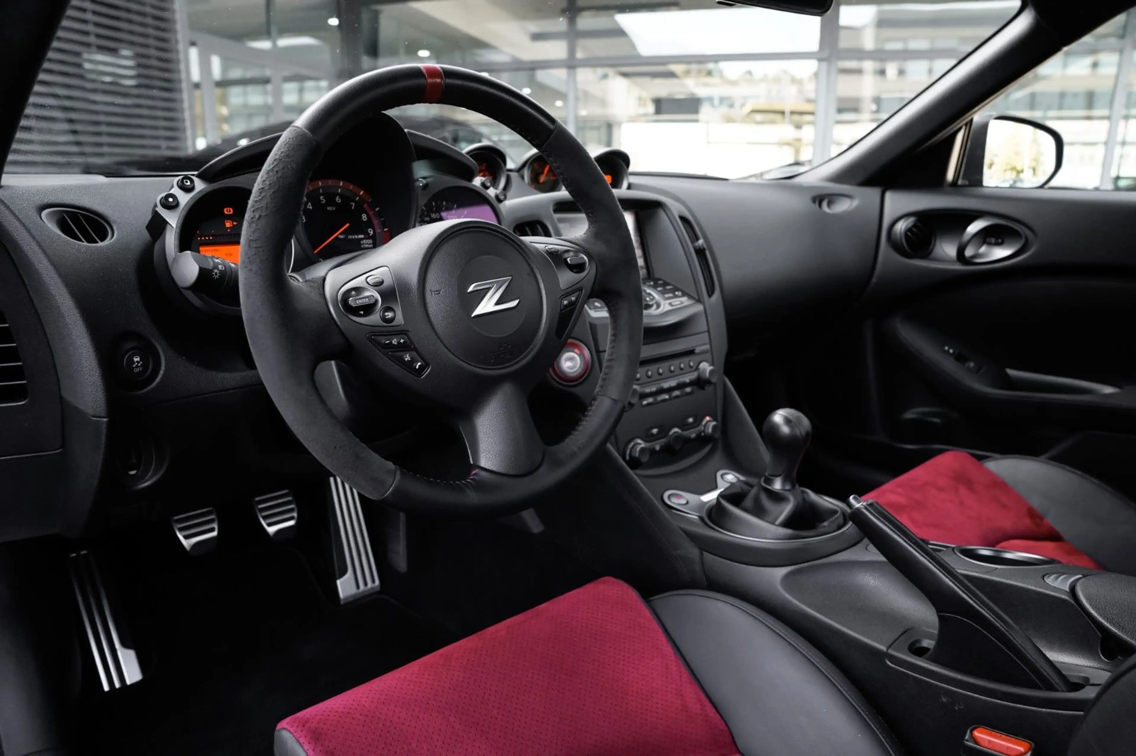 Nissan 370Z 370 Z Nismo *1. Hand* — photo 12