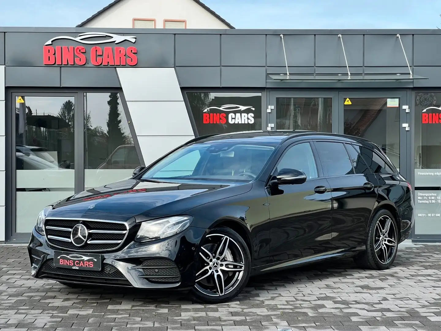 Mercedes-Benz E 400 E400 T-Modell 4Matic AMG Line*360*Pano*Burmester Schwarz - 1