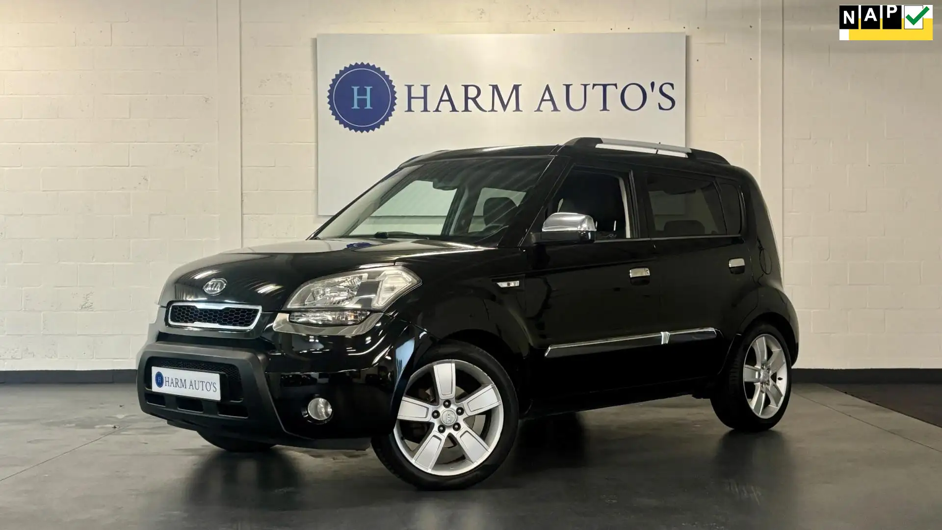 Kia Soul 1.6 X-ecutive 127pk Airco / "18" / Schuifdak Zwart - 1
