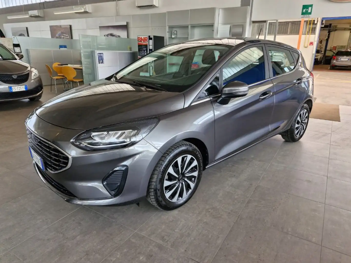Ford Fiesta 1.1 75 CV 5 porte Titanium Grigio - 1