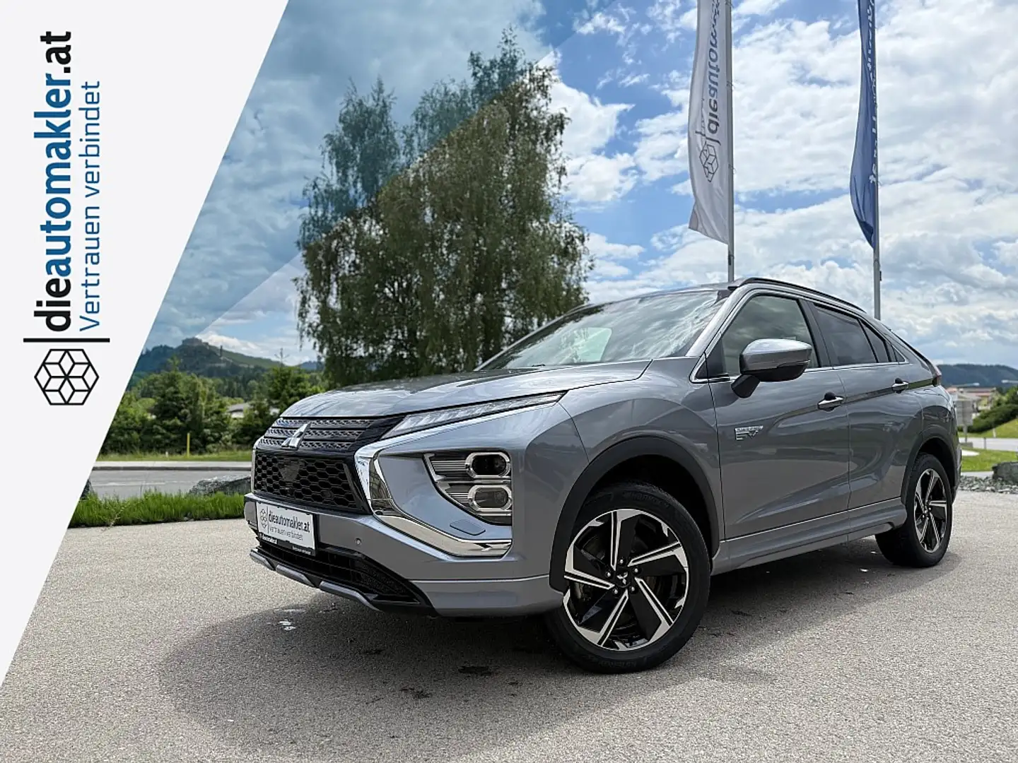Mitsubishi Eclipse Cross 2,4 PHEV 4WD Select CVT Aut. Šedá - 1