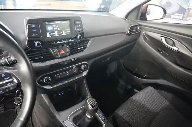 Hyundai i30 view 25