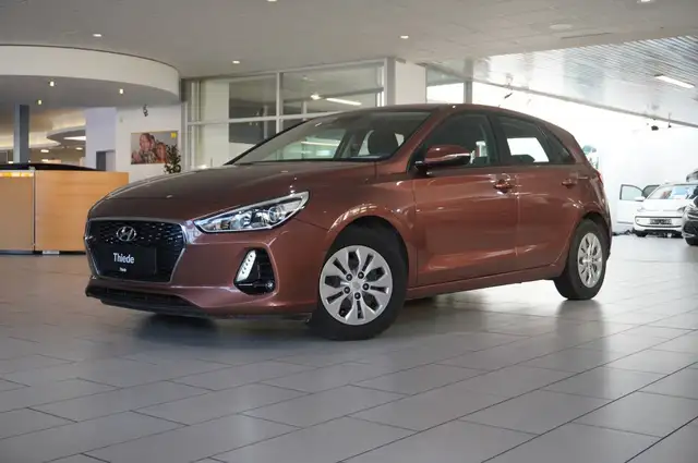 Hyundai i30 view 3