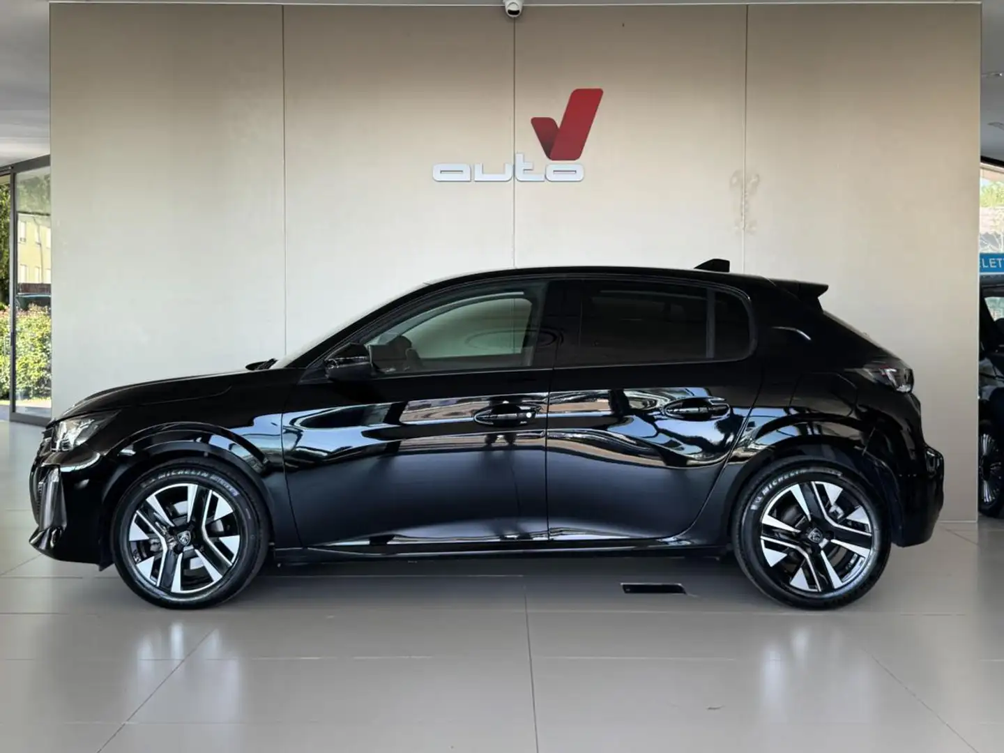 Peugeot 208 PureTech 100 5 porte Allure+TELECAMERA+FARI LED Nero - 1