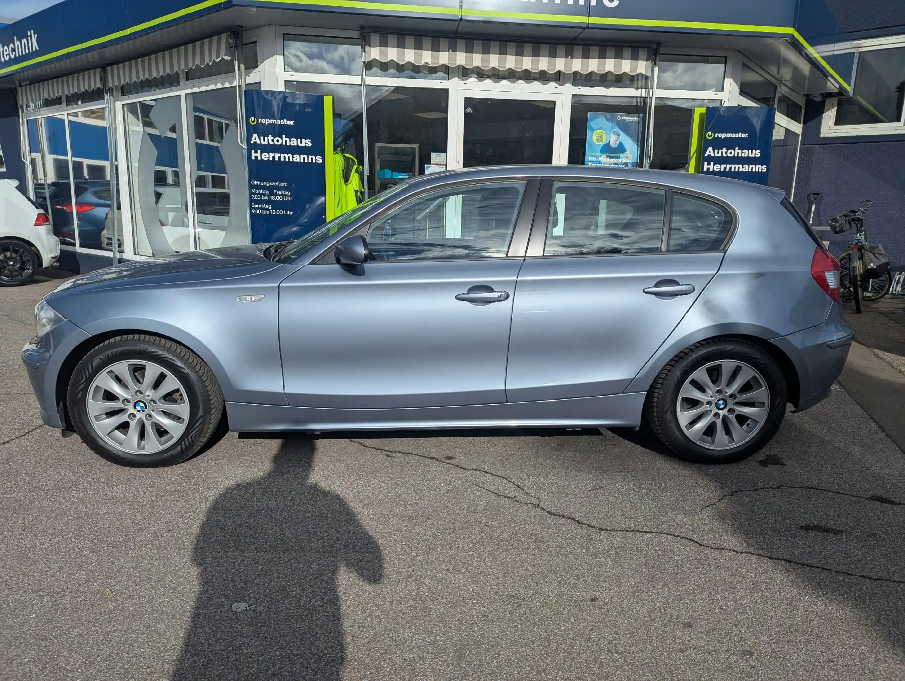 BMW 118 118 i — photo 3
