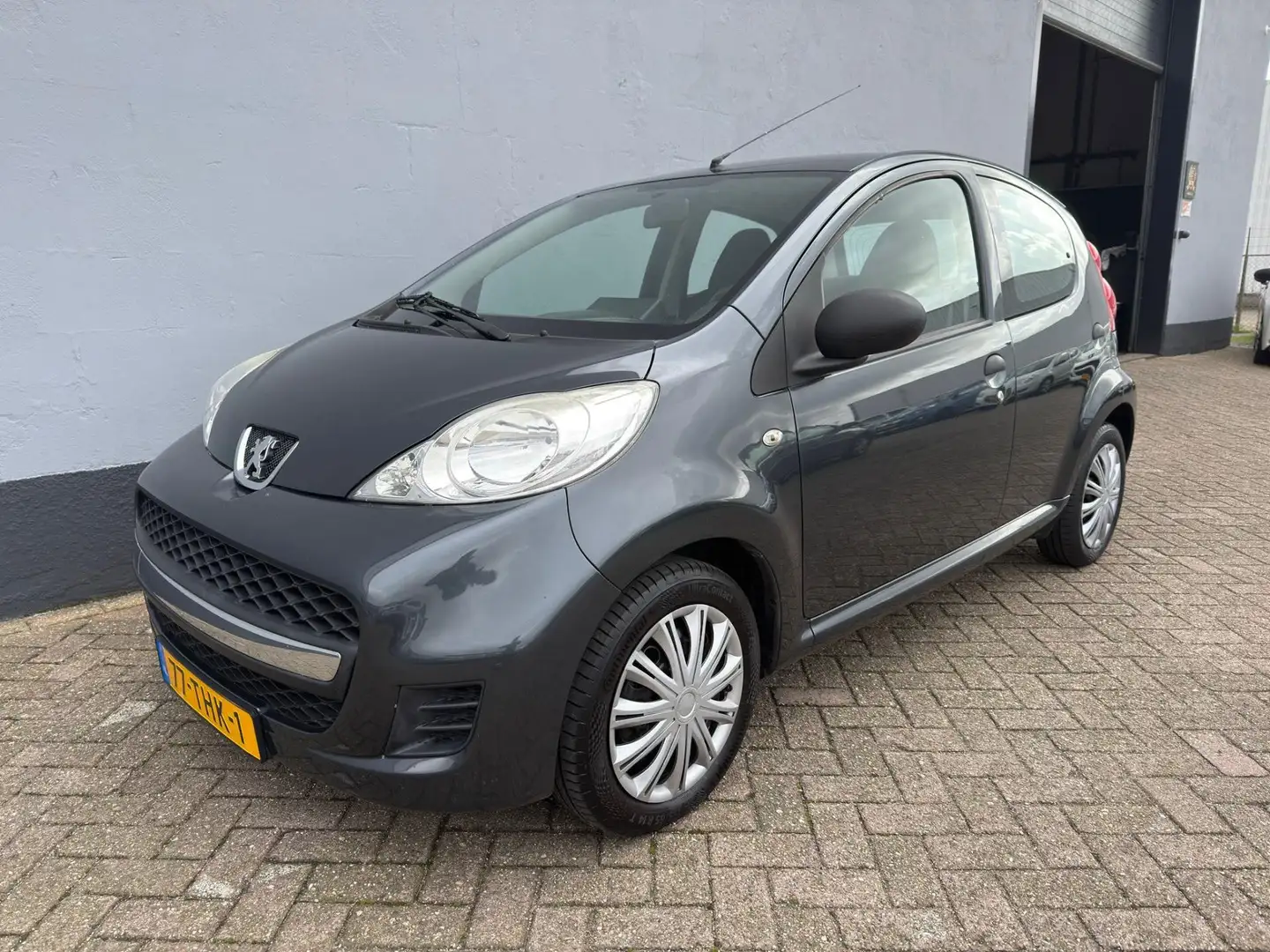 Peugeot 107 1.0-12V XR 5-Deurs - Airco Gri - 1