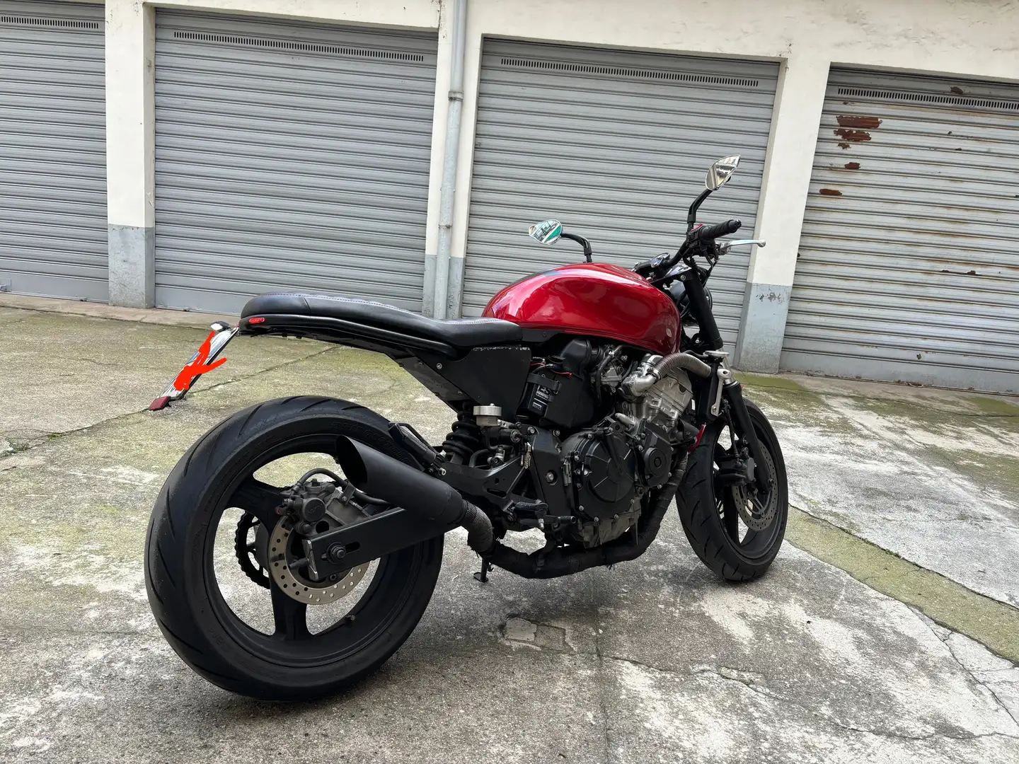 Honda Hornet Honda hornet 600 - cafè racer Červená - 2