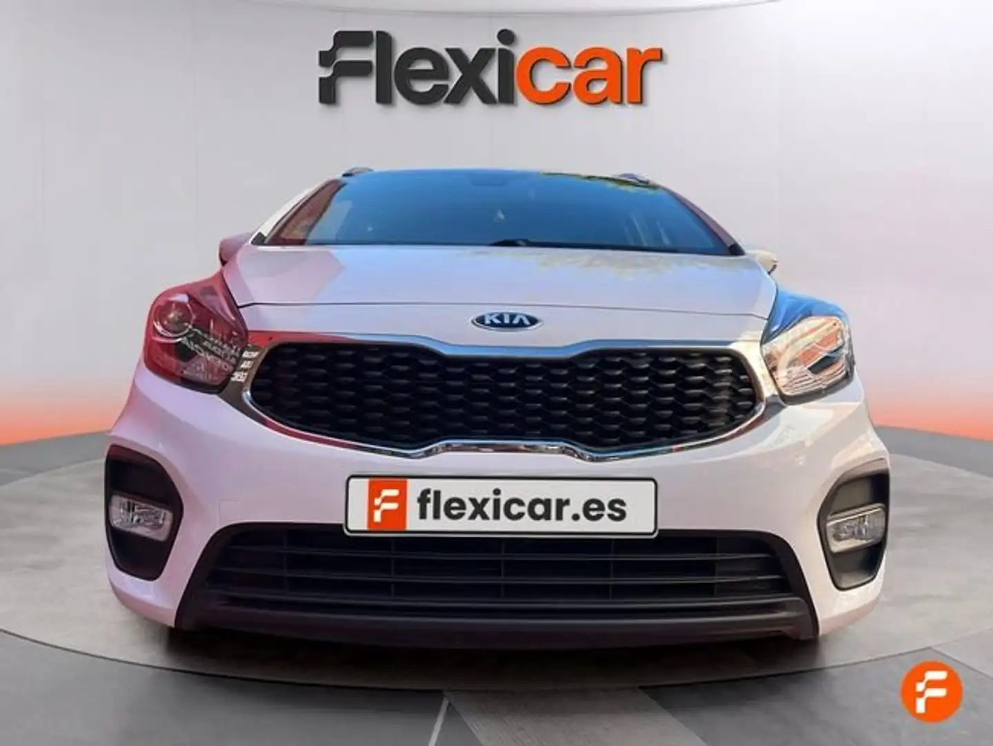 Kia Carens 1.6 GDi Concept 135 Blanc - 2