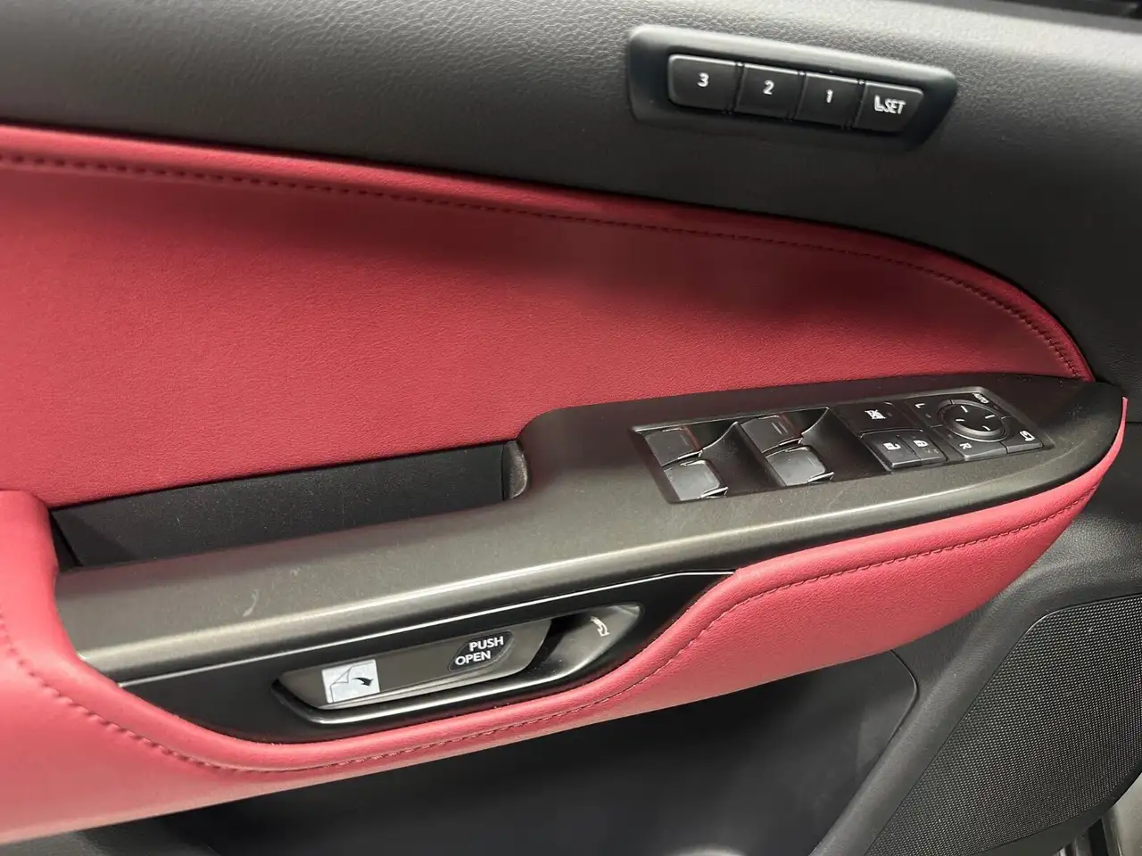 Lexus NX снимка Lexus NX