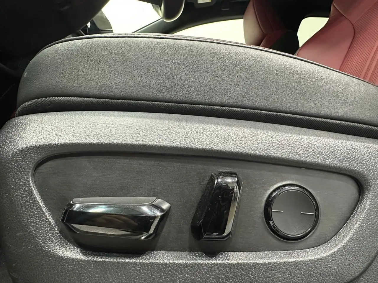 Lexus NX снимка Lexus NX
