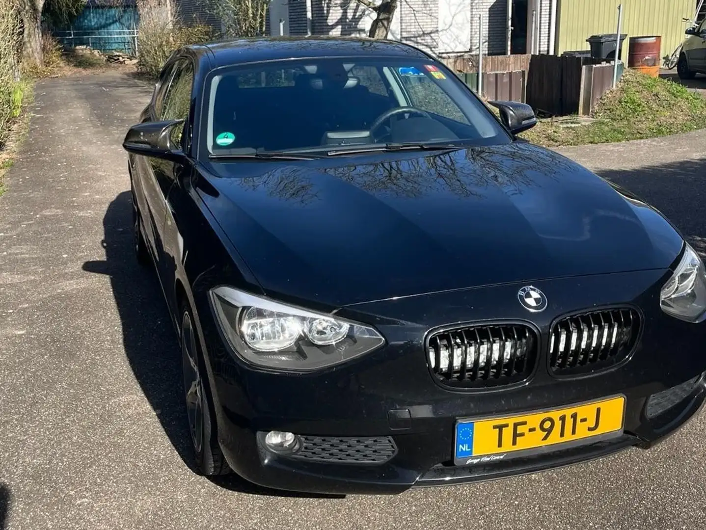 BMW 114 114i Business+ Zwart - 1