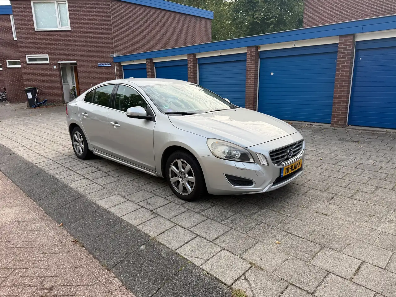 Volvo S60
