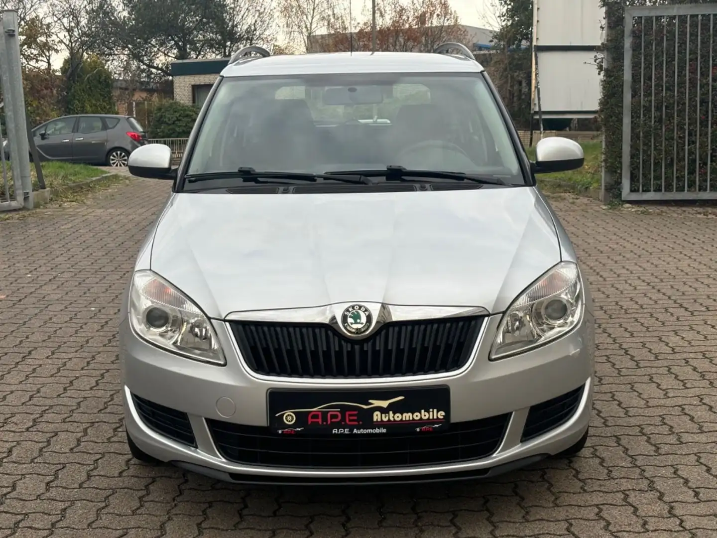 Skoda Fabia Ambiente 1.6 TDI TÜV NEU Silber - 2