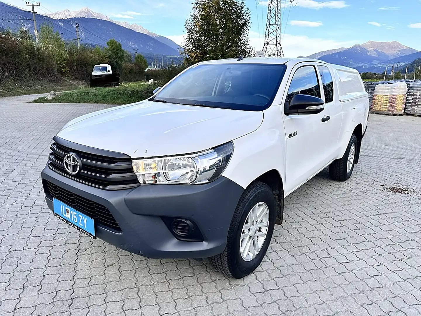 Toyota Hilux X-tra Cab Country 4x4 2,4 D-4D Weiß - 1
