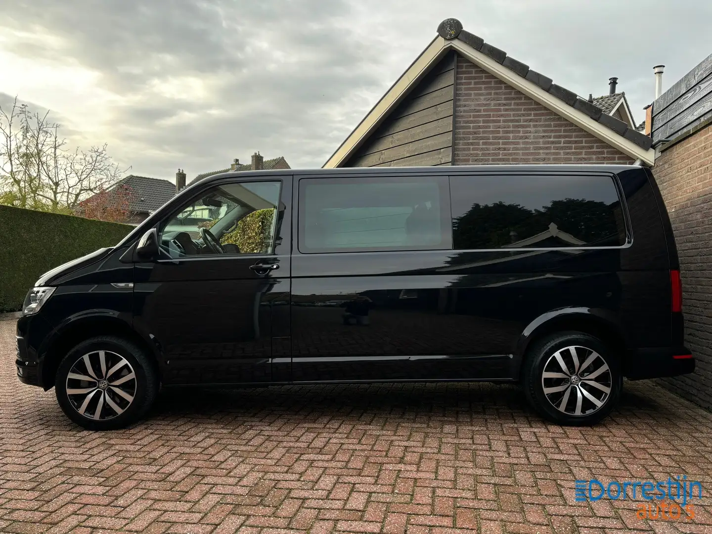 Volkswagen Transporter 2.0 TDI L2H1 DC Highline | Dubbele Cabine | Automa Zwart - 2