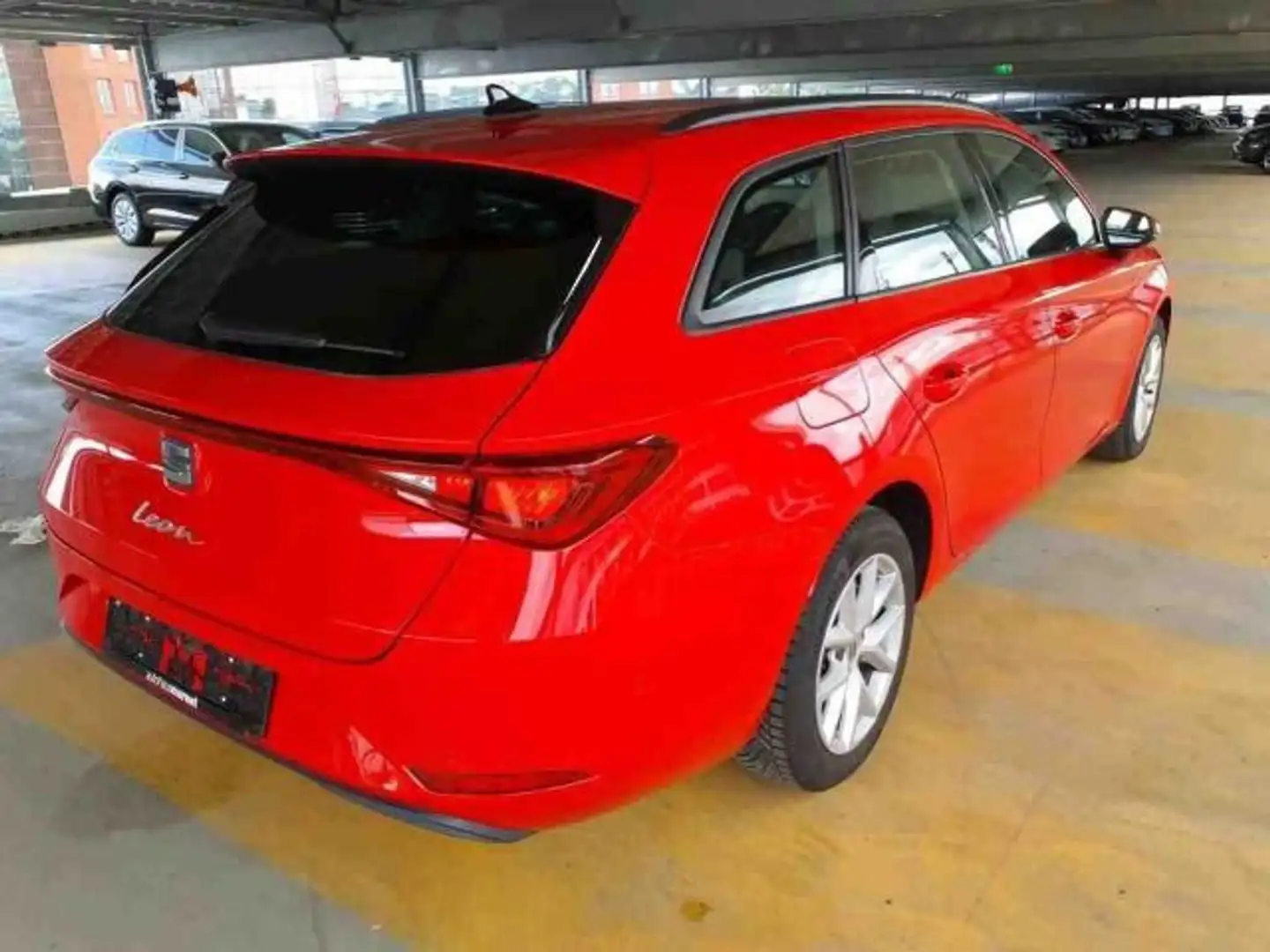 SEAT Leon ST 2.0 TDI DSG Style LED/Lenkradhzg. Rot - 2