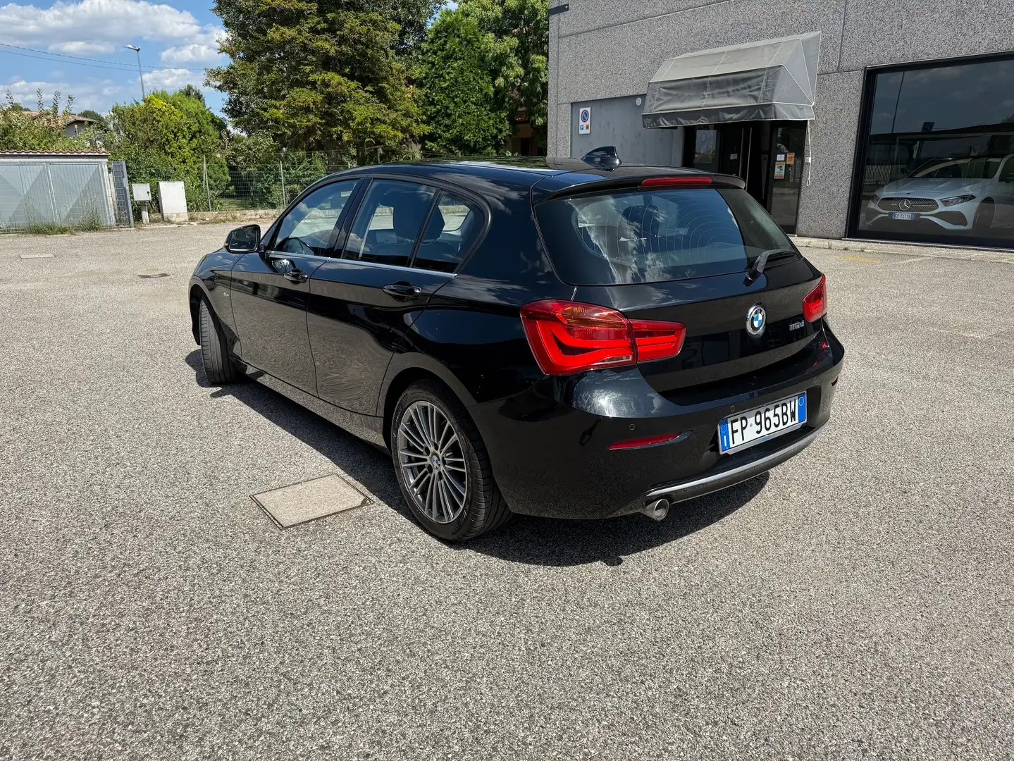BMW 116 Urban 5p auto , ottime condizioni , Neopatentati Nero - 2