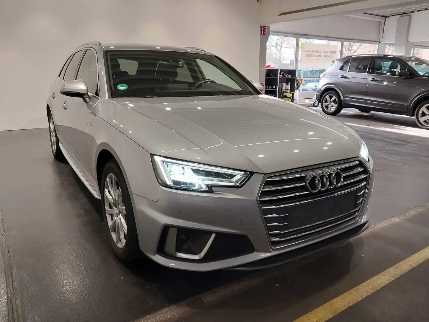 Audi A4 Avant 40 g-tron *S-LINE*LED*NAVI*KAMERA* Silber - 2