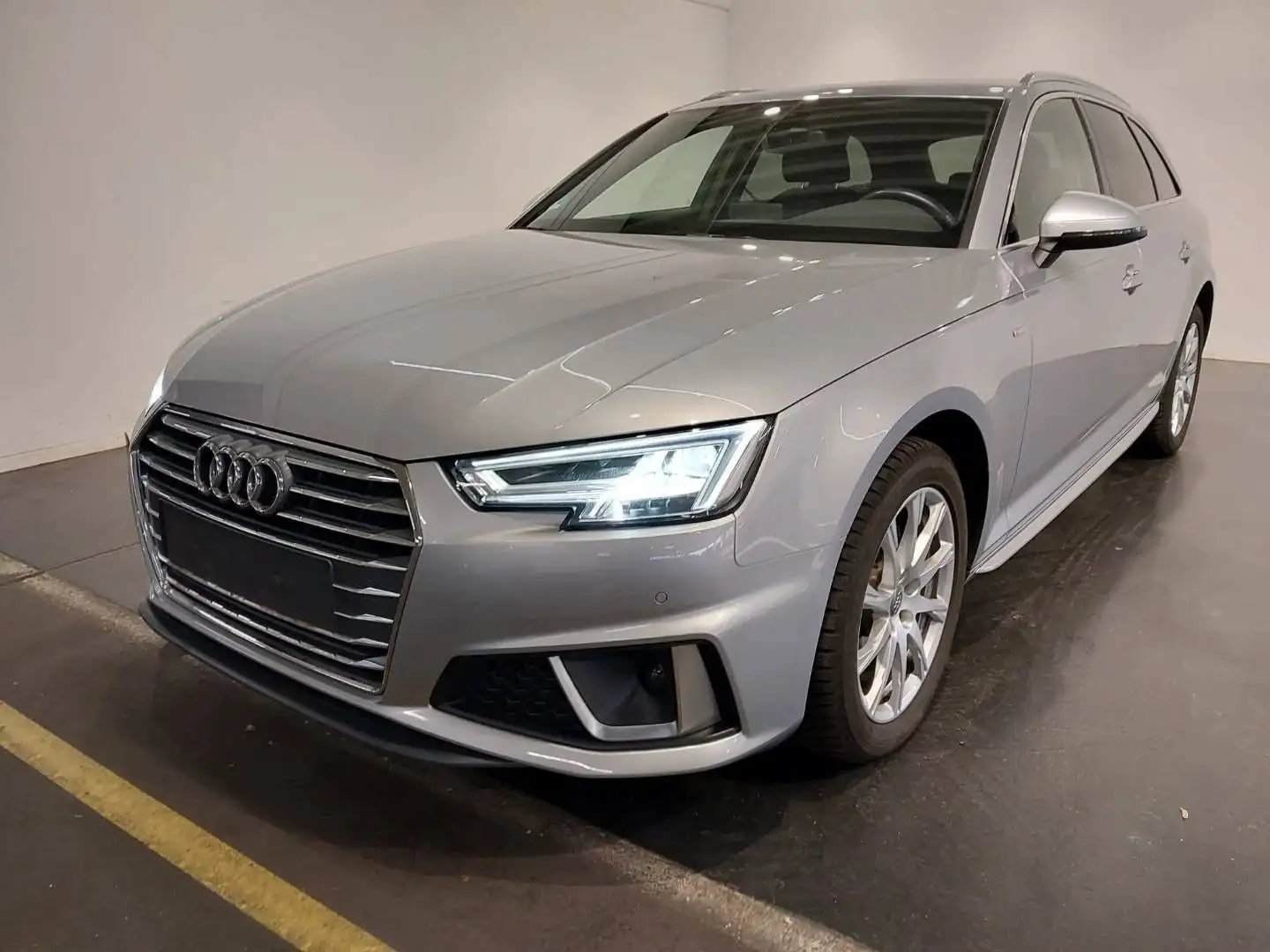 Audi A4 Avant 40 g-tron *S-LINE*LED*NAVI*KAMERA* Silber - 1