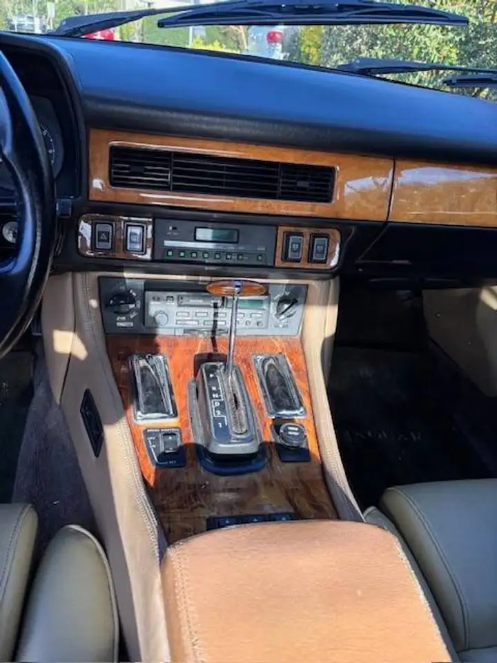 Jaguar XJSC V12, foto 6
