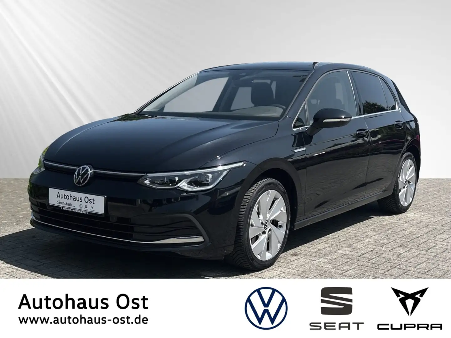Volkswagen Golf VIII Style 1,5 e TSI Mildhybrid DSG Klima Navi Schwarz - 1