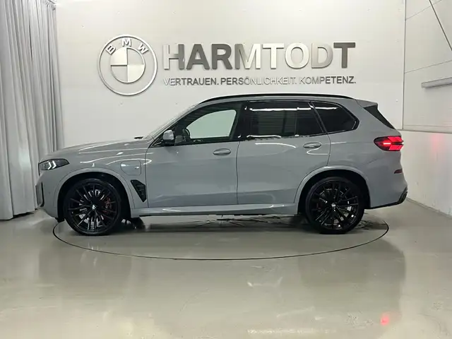 BMW X5 view 4