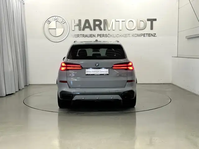BMW X5 view 5