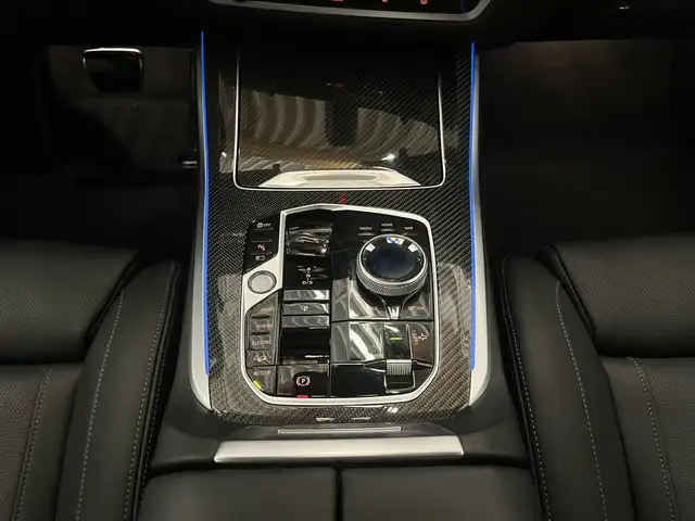 BMW X5 view 13