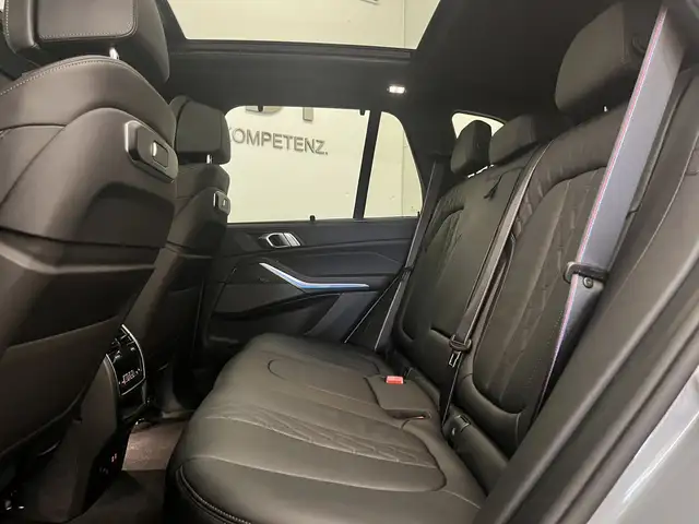 BMW X5 view 15