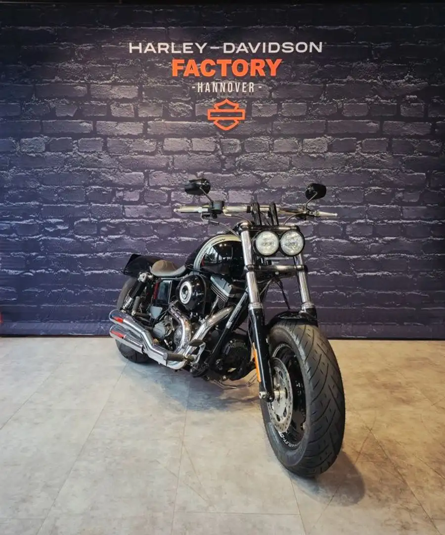 Harley-Davidson Dyna Fat Bob Schwarz - 1