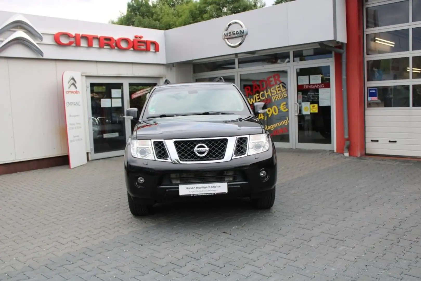 Nissan Pathfinder 3.0 dCi Aut. LE NAVI BOSE Motorschaden Negru - 2