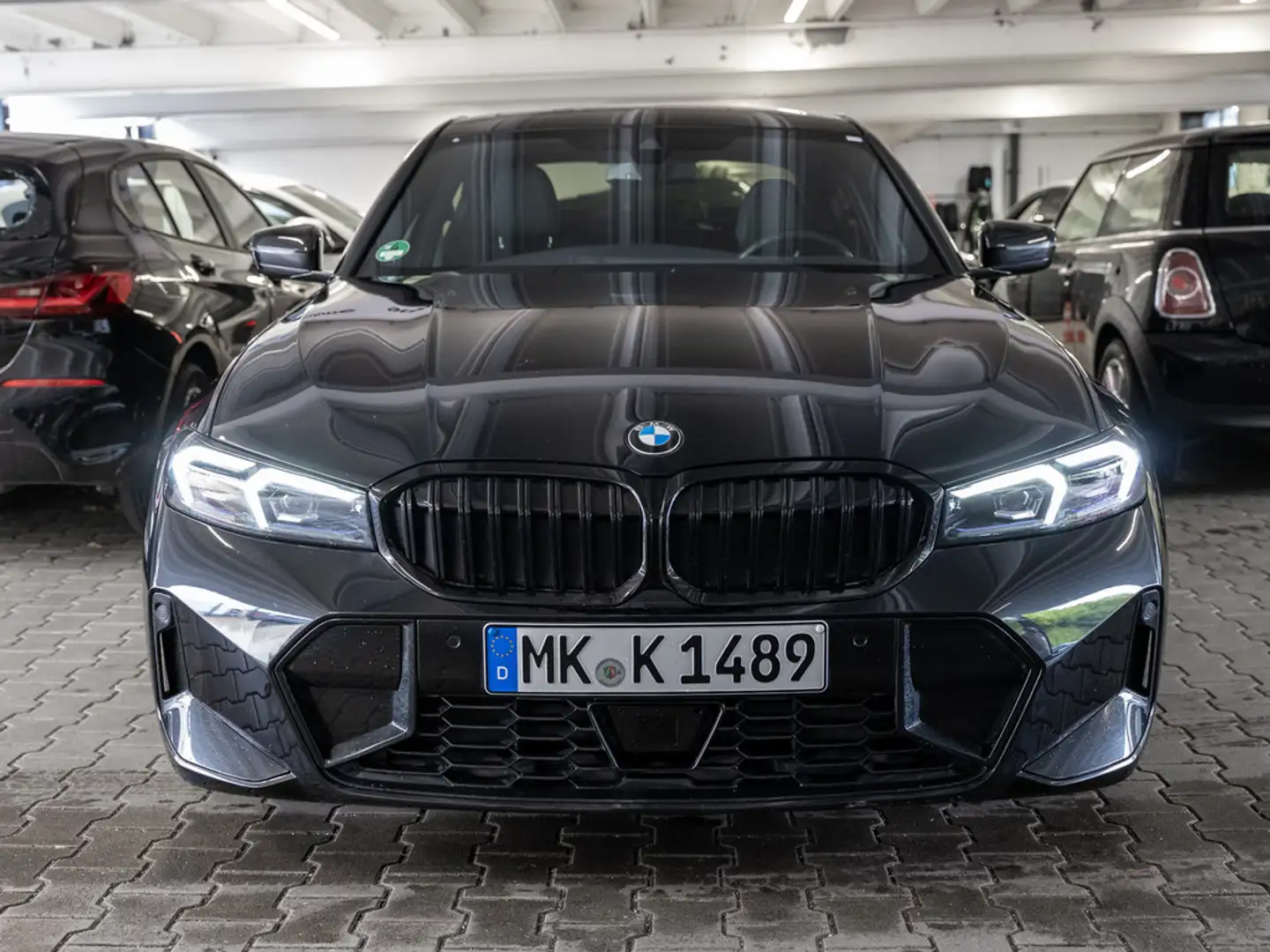 BMW 320 d xDrive M-Sport Pro FACEL. LED ACC NAVI Schwarz - 2