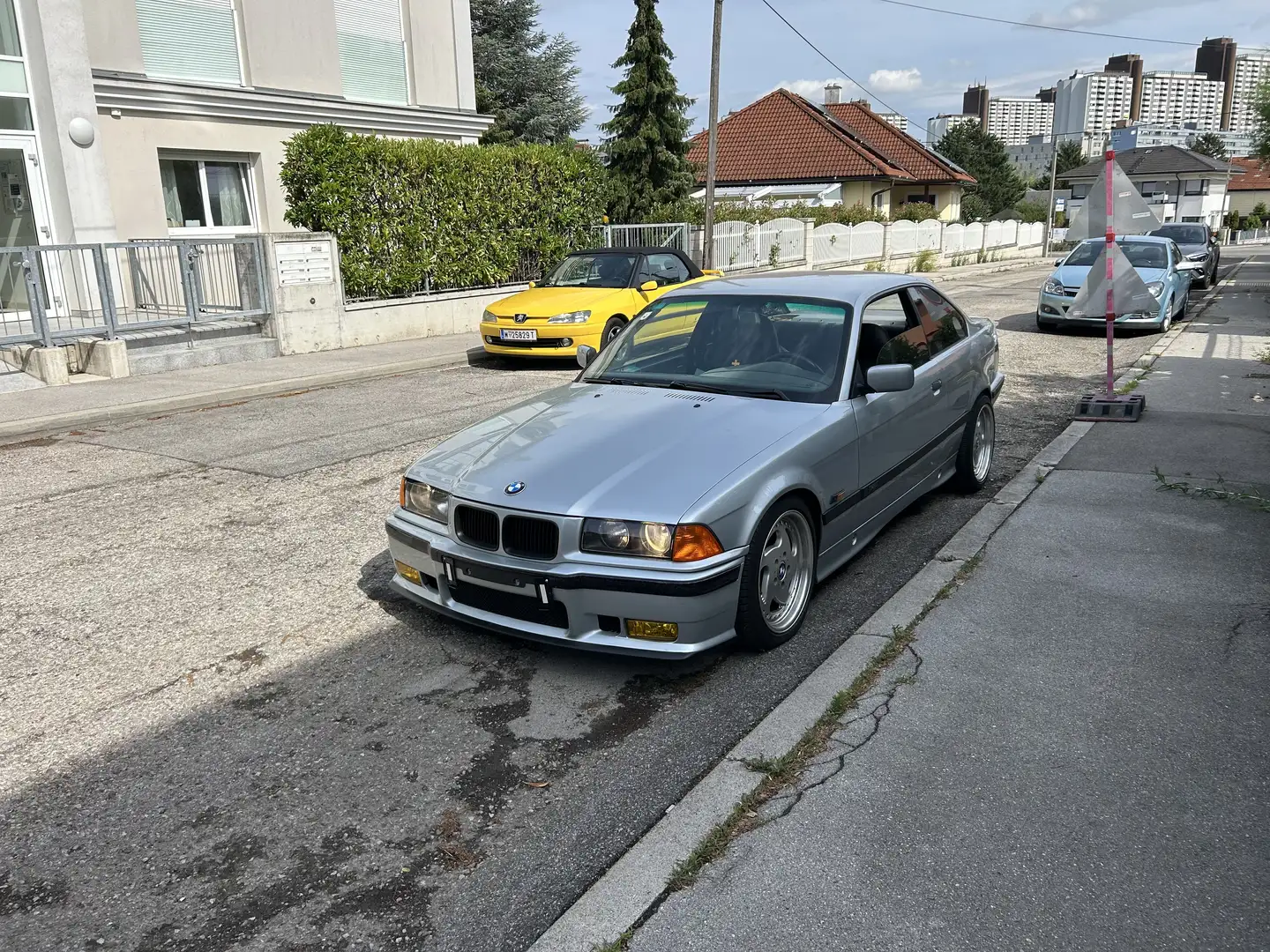 BMW 318 318is Coupé - 1