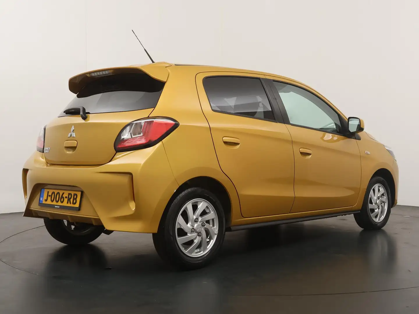 Mitsubishi Space Star 1.2 Active | Automaat | Geel - 2