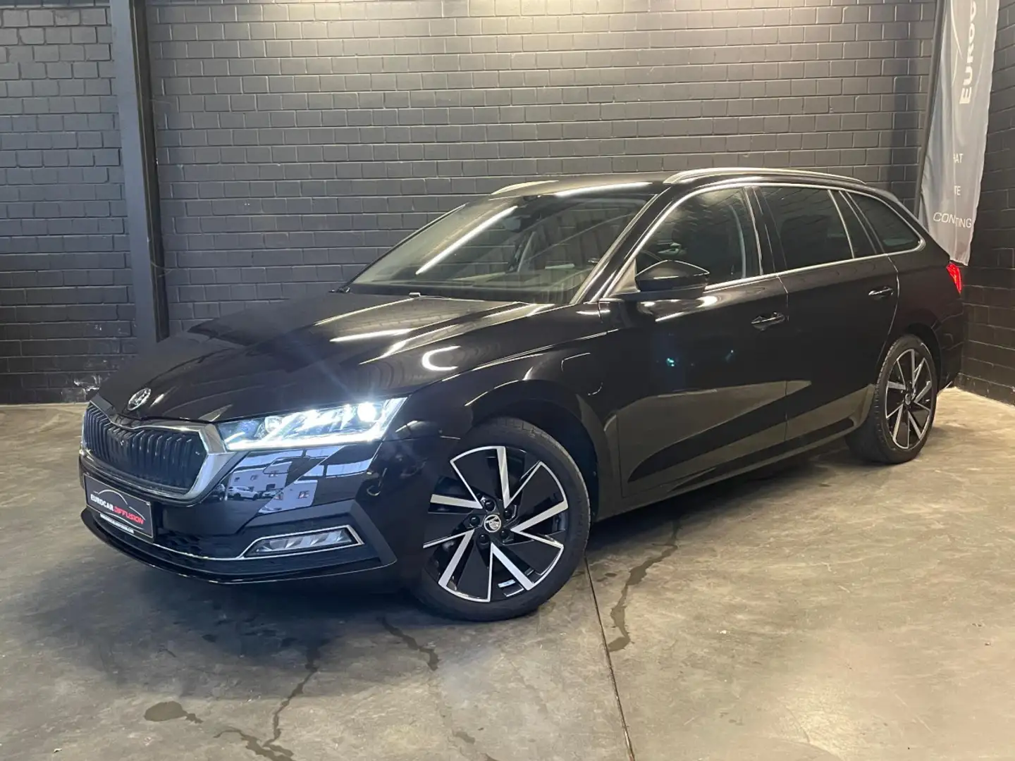 Skoda Octavia iV Combi Style 1.4 TSI PHEV 204CV DSG6 Noir - 1