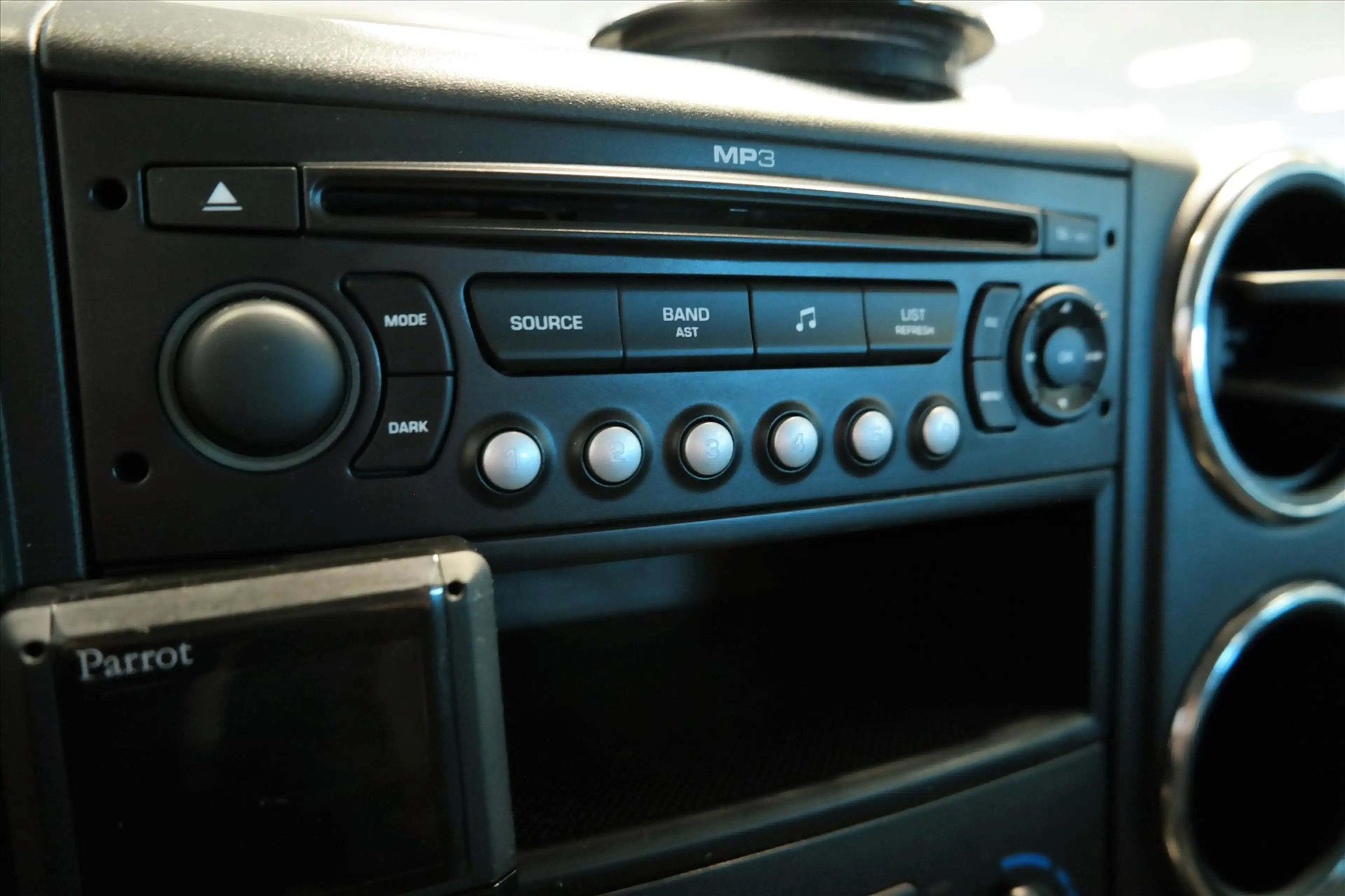 Peugeot Partner Rolstoelauto 3+1 — photo 10